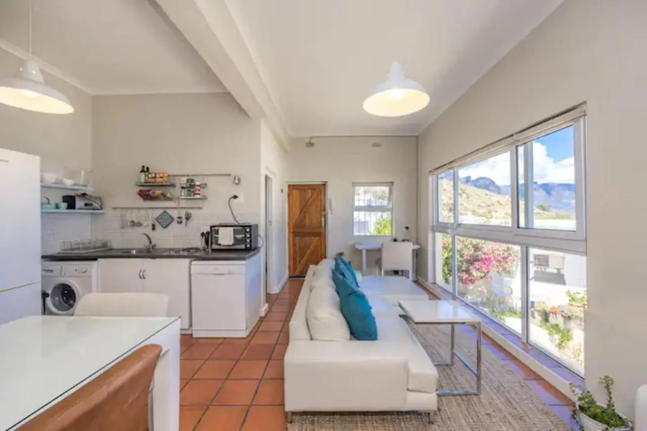 Holiday home Quaint Cottage In Clifton Cape Town